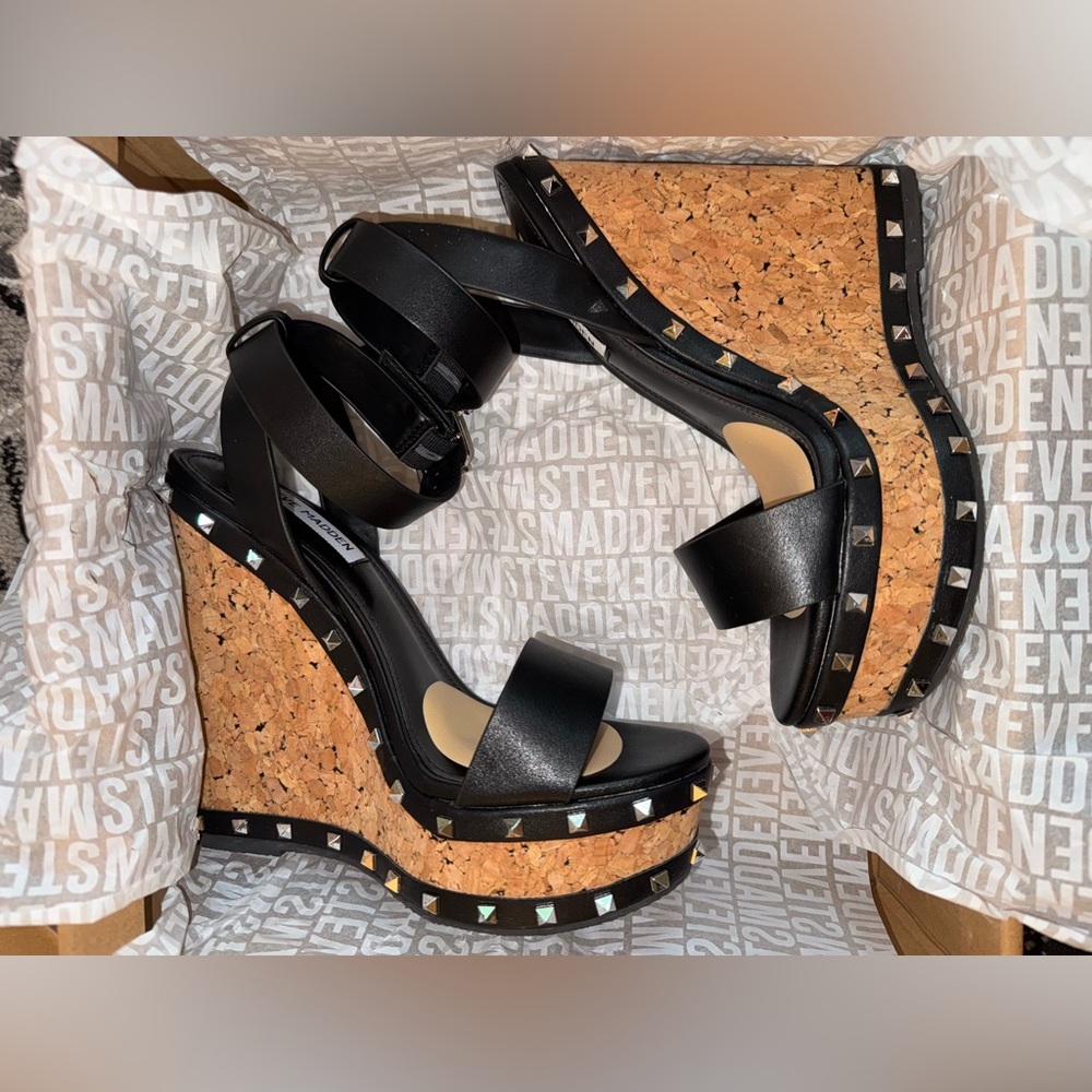 Steve Madden Behati studded black & silver wedges - size 8